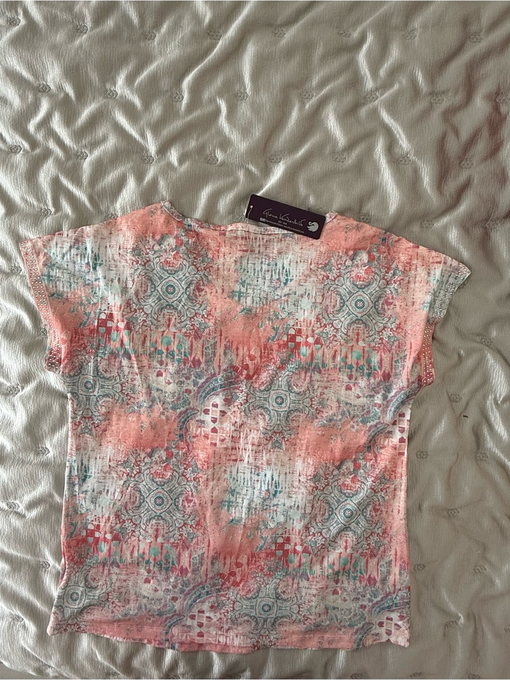 Gloria Vanderbilt Coral and Teal Short Sleeve V-Neck Top with Rhinestones - Picture 4 of 5